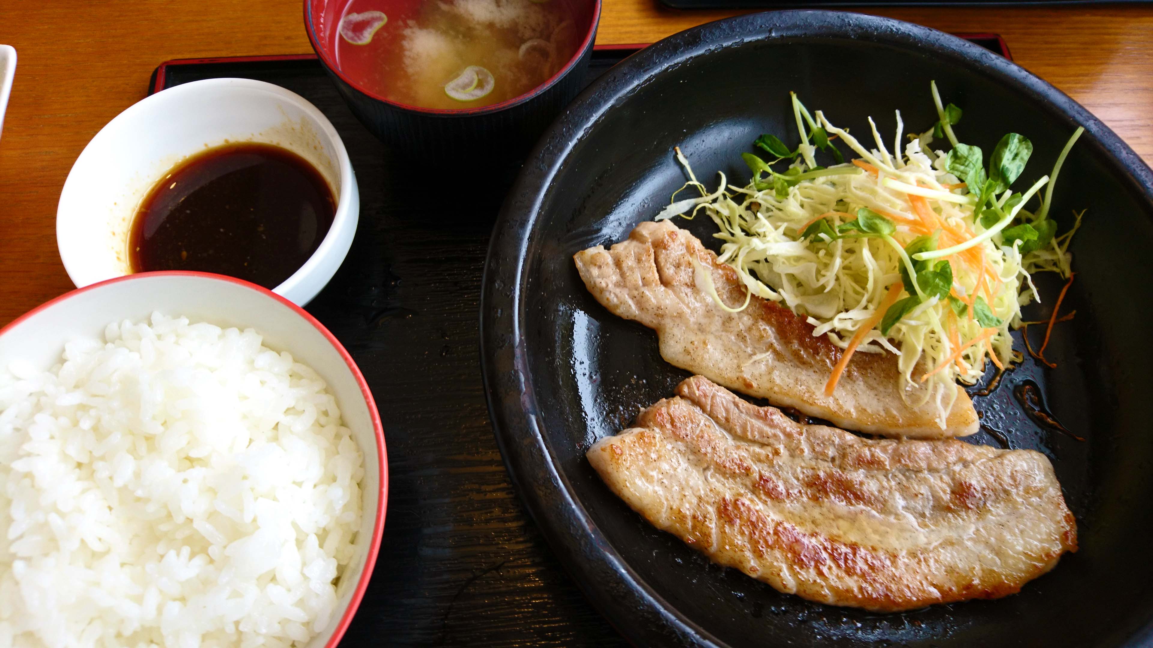 【北海道・帯広】「まかないや　その二」で”真タチ入らーめん”を食べてみたよ♪　～魚介系スープが美味しいのはgood！でもメニューちょっと多過ぎじゃない？～